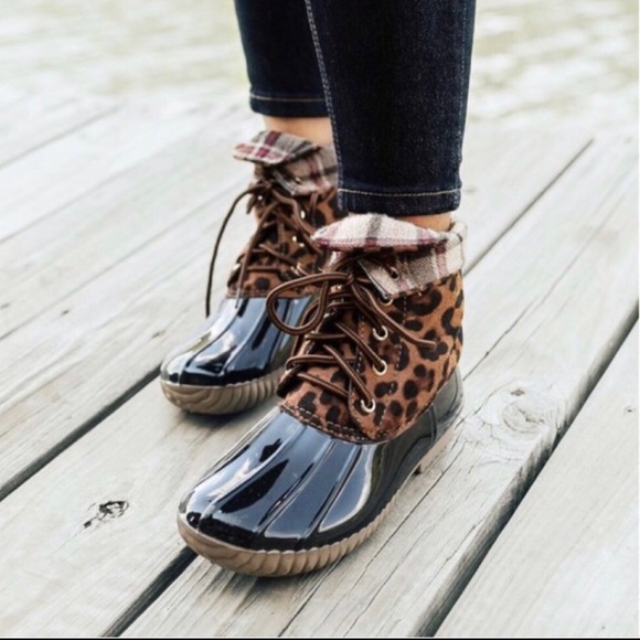 🥳HP: NEW: Stylish [FALL/WINTER] Leopard Print LaceUp Ankle Duck-Booties - Picture 3 of 16